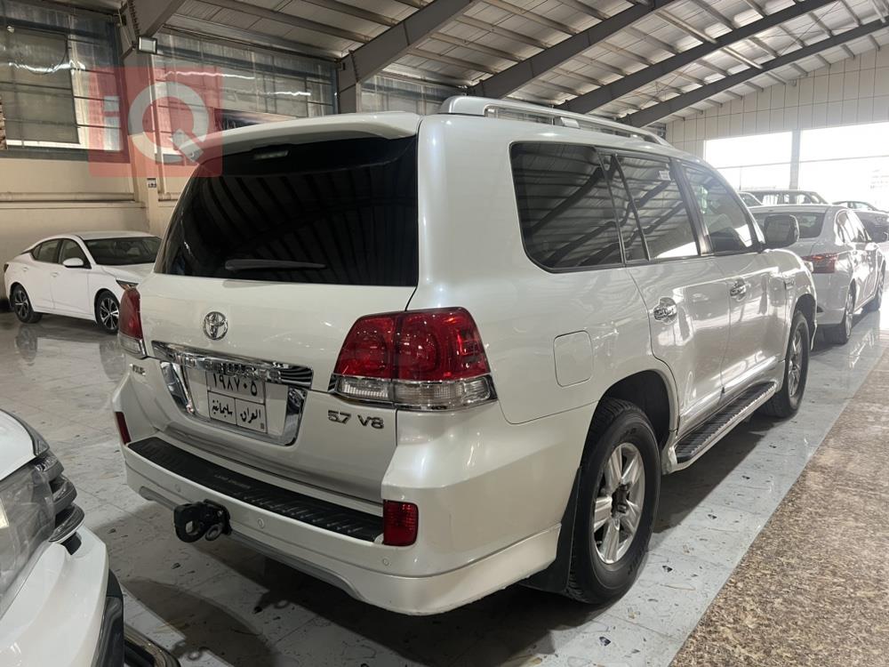 تويوتا لاندكروزر